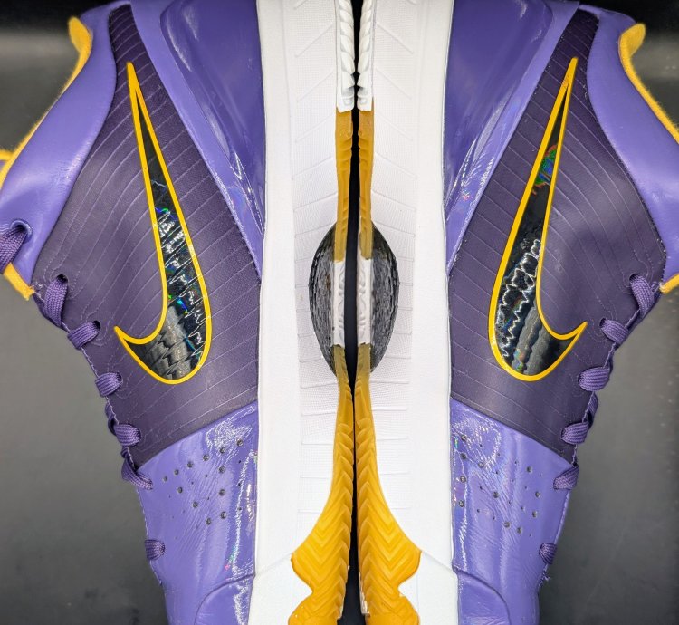 Nike Undefeated Kobe 4 Protro Court Purple La Lakers Vnds