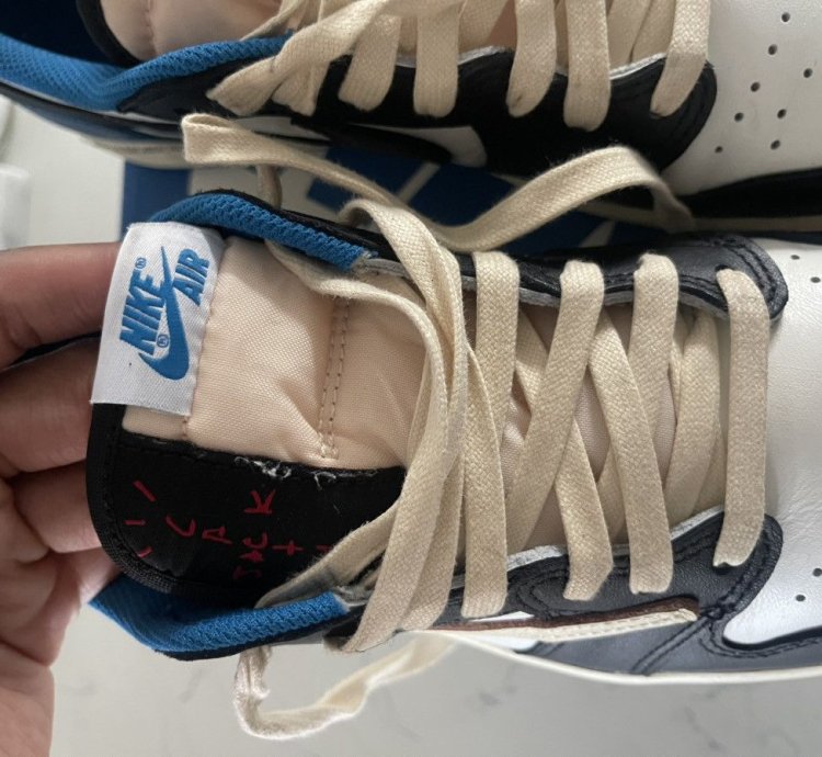 Travis Scott Jordan 1 Low
