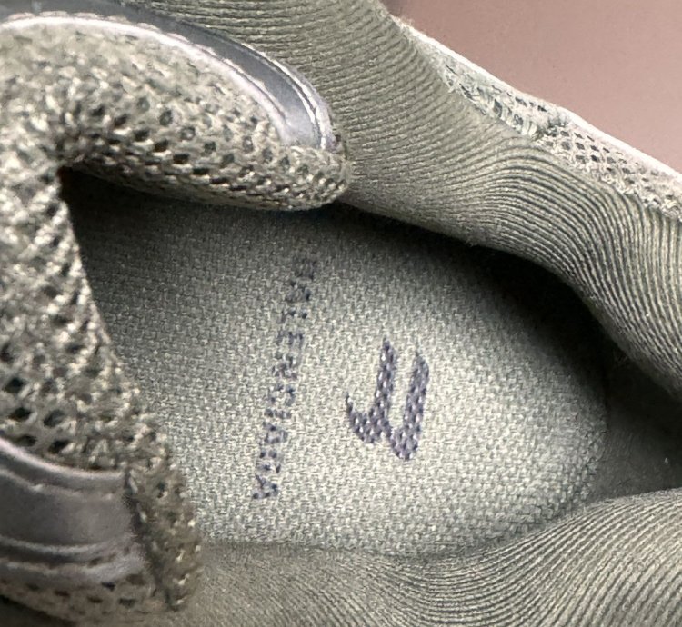Balenciaga Defender Bounce Sneaker