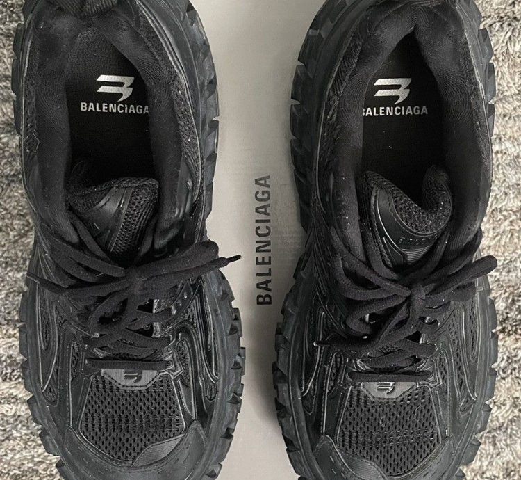 Balenciaga Defender Bouncer Sneaker
