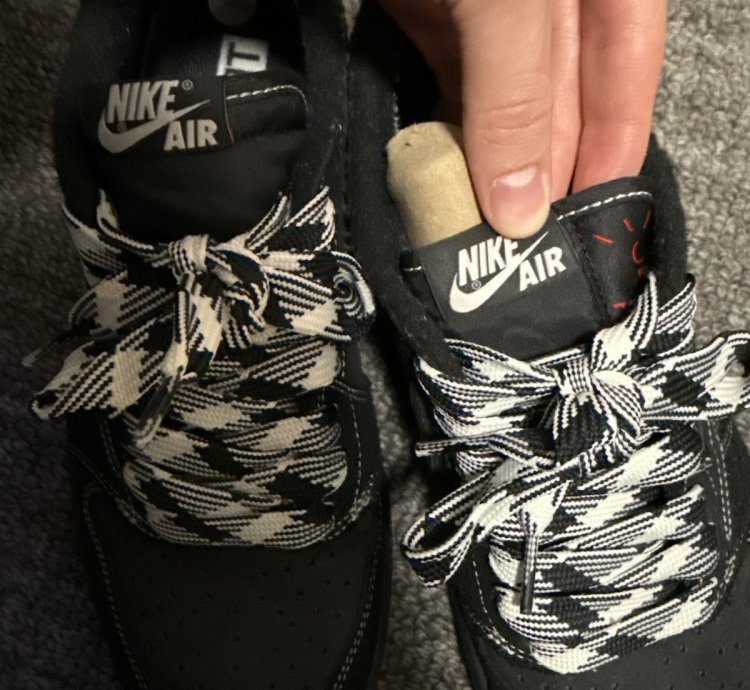 Travis Scott Jordan 1 Low Black Phantom