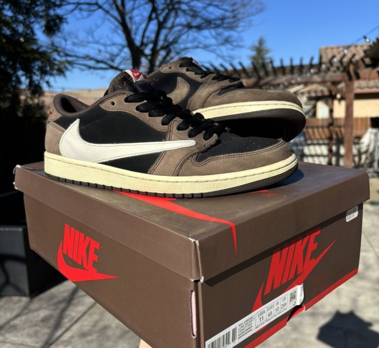 Travis Scott Jordan 1 Low Mocha
