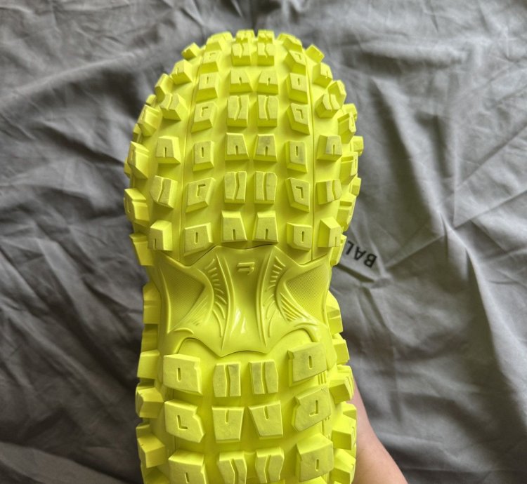 Balenciaga Defenders Bouncers Sneakers