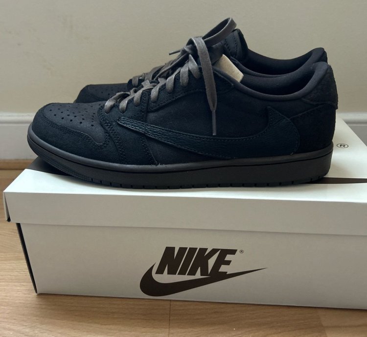 Travis Scott Jordan 1 Low Velvet Brown