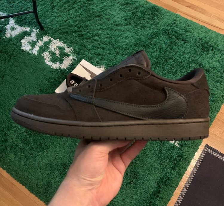 Travis Scott Jordan 1 Low Velvet Brown