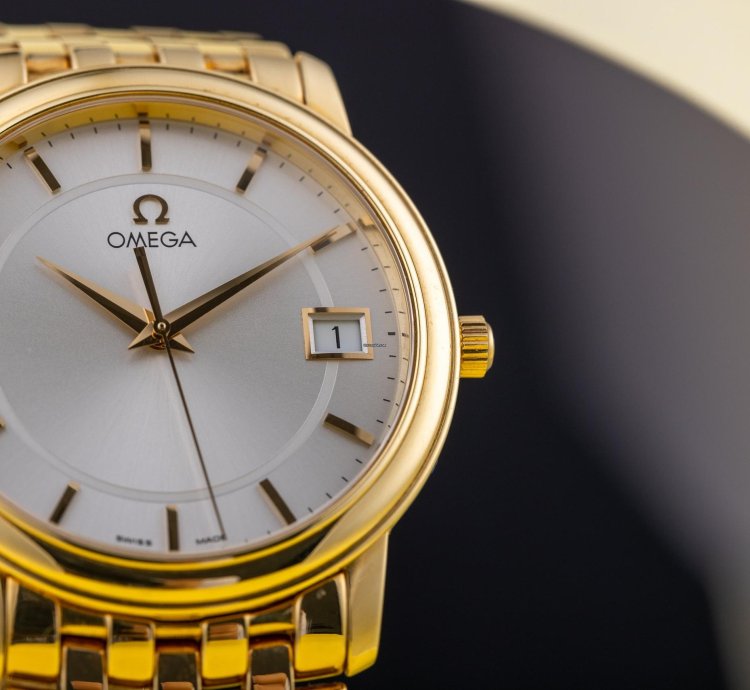 Omega De Ville Prestige Quartz Ref 41103100 18k Yellow Gold