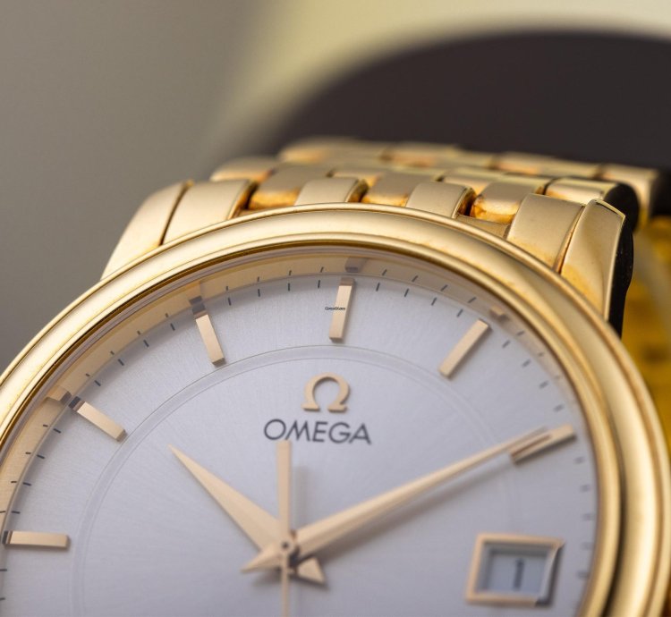 Omega De Ville Prestige Quartz Ref 41103100 18k Yellow Gold