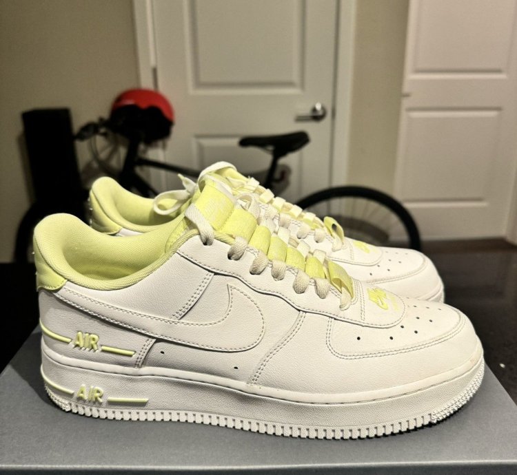 Air Force 1 07 Lv8 Double Air Pack - White Barely Volt