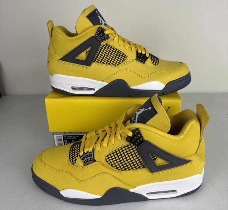 Air Jordan 4 Retro Lightning