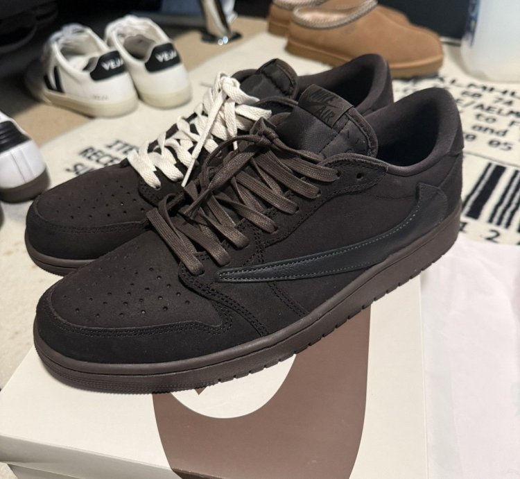 Travis Scott Jordan 1 Low Velvet Mocha Brown