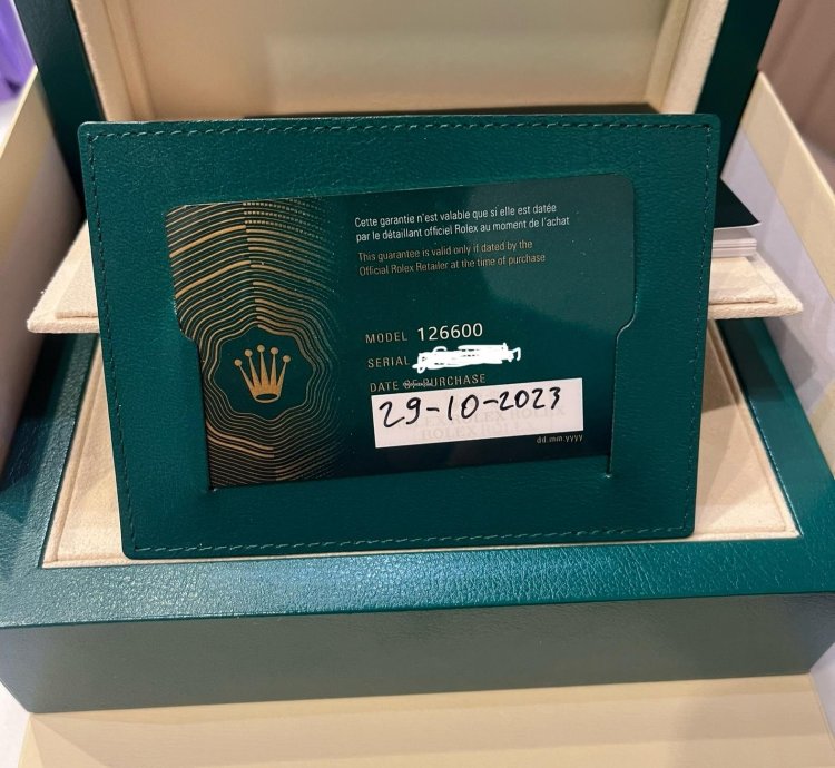 Rolex Sea-dweller 2023 Full Box Worn Twice