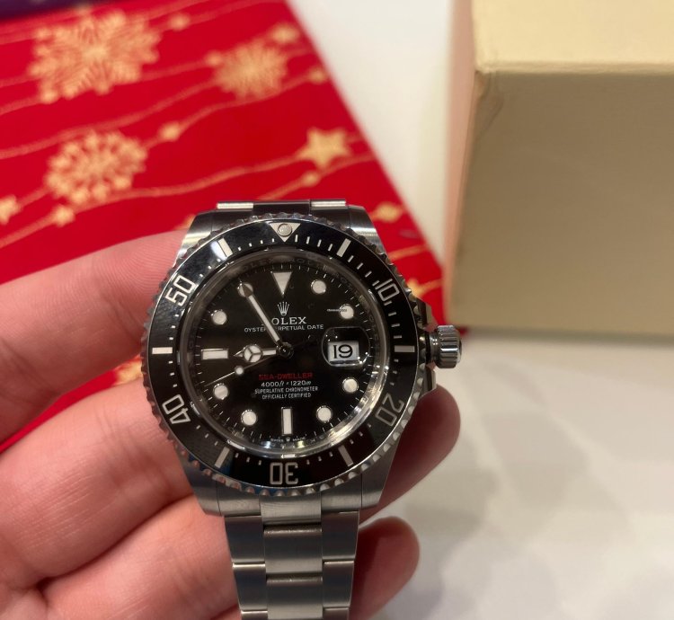 Rolex Sea-dweller 2023 Full Box Worn Twice