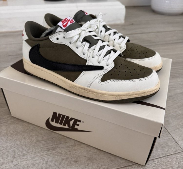 Travis Scott Jordan 1 Medium Olive