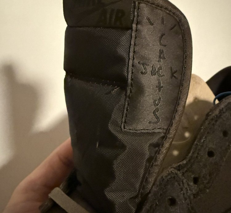 Travis Scott Jordan 1 Retro Low Velvet Brown Dark Mocha 12