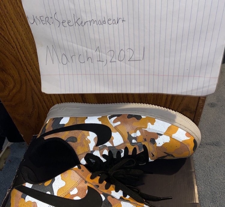 Air Force 1 07 Lv8 In Orange Black