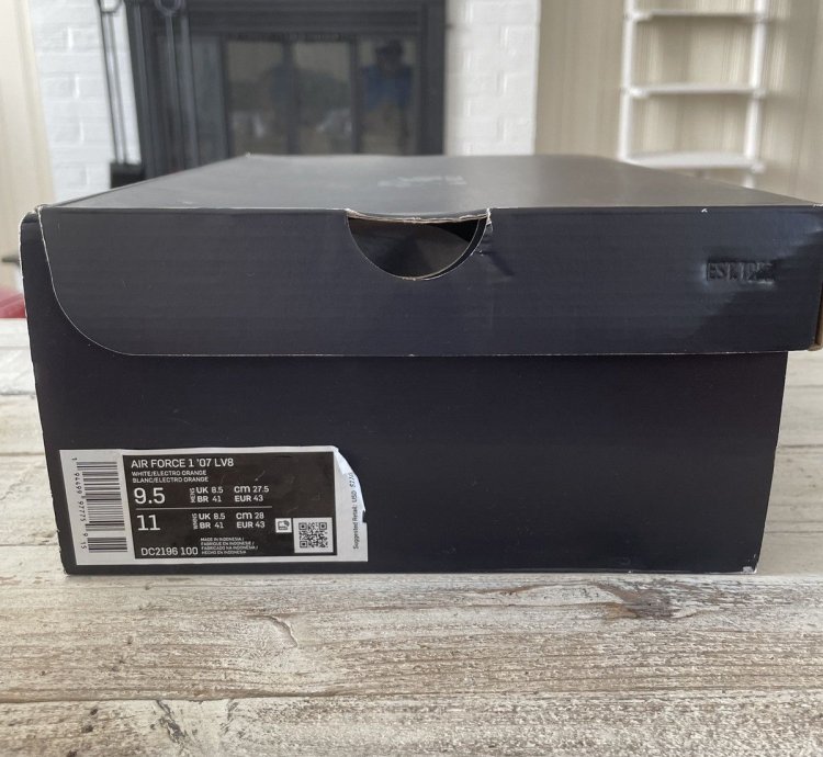 Air Force 1 07 Lv8 Kindness Day