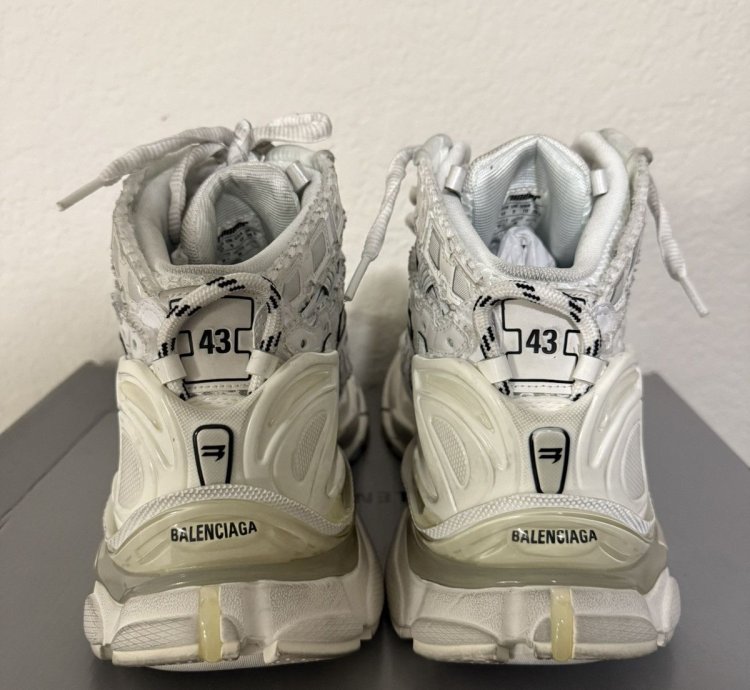 Balenciaga High Top Runner Sneaker White 43