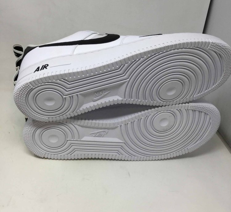 Air Force 1 07 Lv8 Overbranding