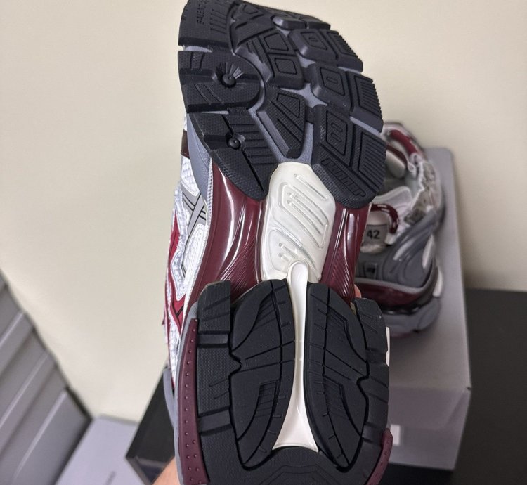 Balenciaga Low Top Runner
