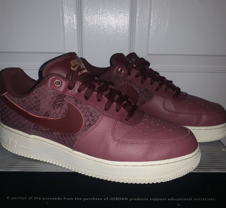 Air Force 1 07 Lv8 Port