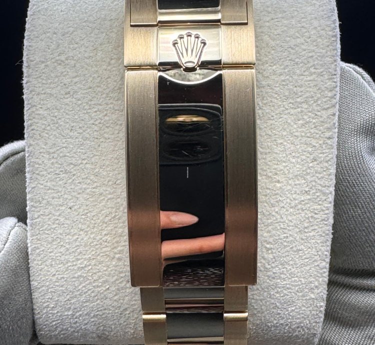 Rolex Sea-dweller Deepsea 18k Yellow Gold Blue Dial