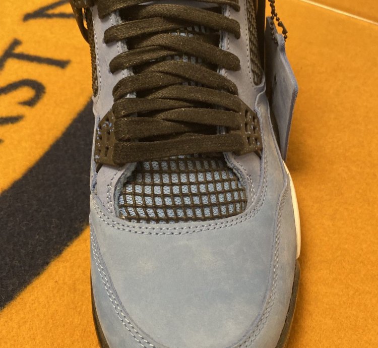 Travis Scott Jordan 4 Retros