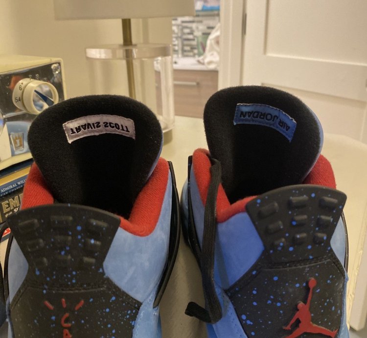 Travis Scott Jordan 4 Retros