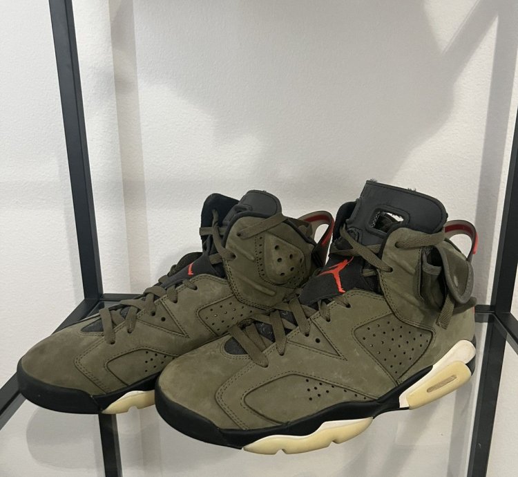 Travis Scott Jordan 6