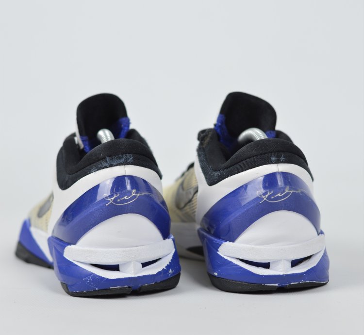 Nike Zoom Kobe 7 System Supreme Concord 2011