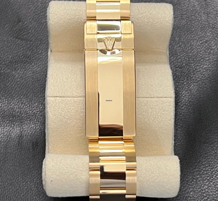 Rolex Sea-dweller Deepsea 2024 44mm Yellow Gold Blue Dial 136668lb