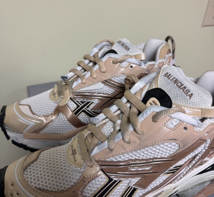 Balenciaga Low Top Runners Khaki