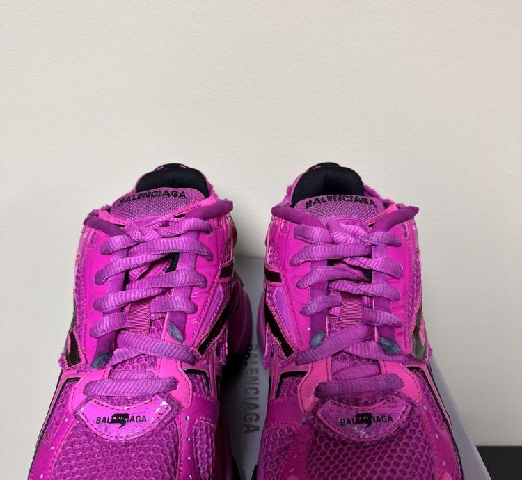 Balenciaga Low Top Runners Pink