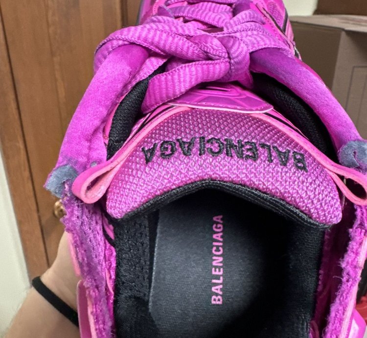 Balenciaga Low Top Runners Pink