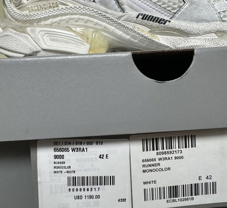 Balenciaga Low Top Runners White