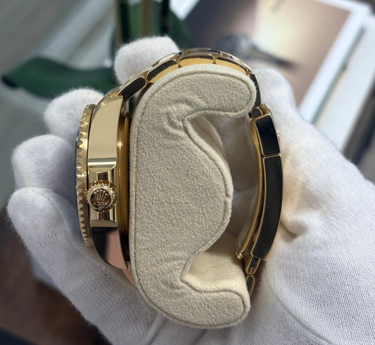 Rolex Sea-dweller Deepsea 44 Yellow Gold Oyster Unworn Box And Papers 2024