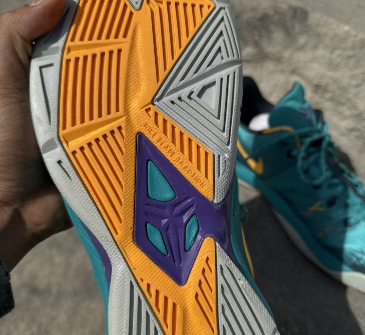 Nike Zoom Kobe Bryant Venomenon 4 2013