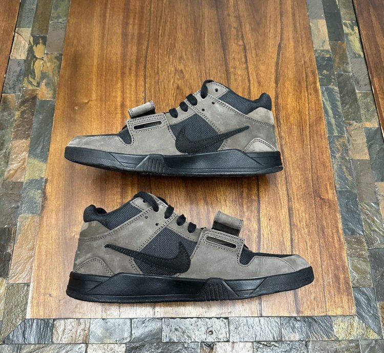 Travis Scott Jordan Jumpman Jack Tr Dark Mocha Size 10