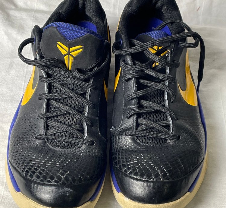 Nike Zoom Kobe Lakers Home Venomenon
