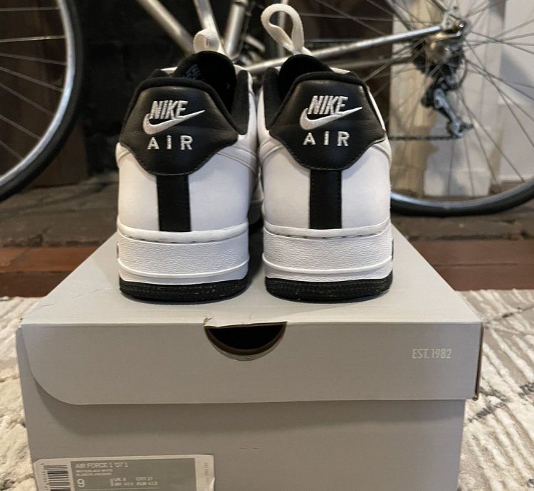 Air Force 1 07 Lv8 White Black