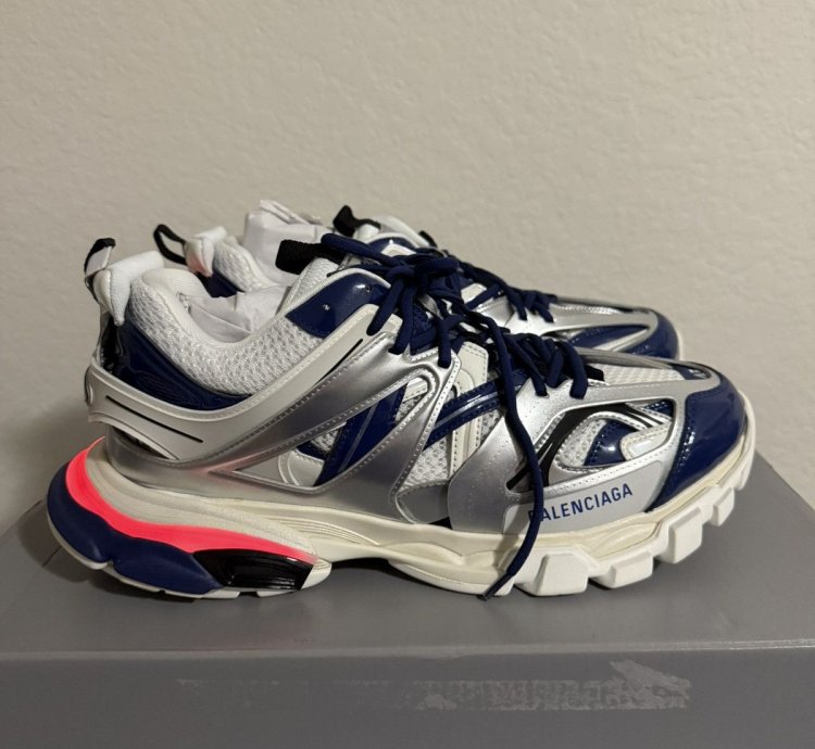 Balenciaga Metallic Track Led Sneaker 45