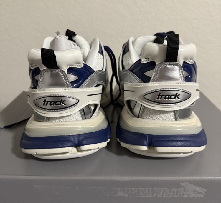 Balenciaga Metallic Track Led Sneaker 45