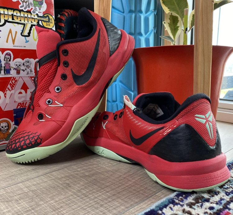 Nike Zoom Kobe Venomenon 4 University Red