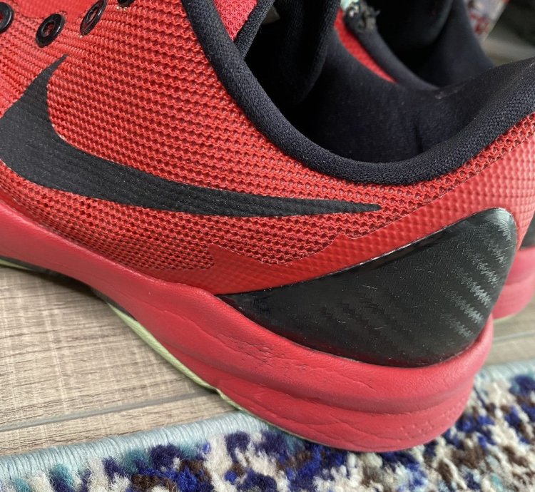 Nike Zoom Kobe Venomenon 4 University Red