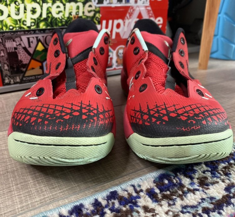 Nike Zoom Kobe Venomenon 4 University Red