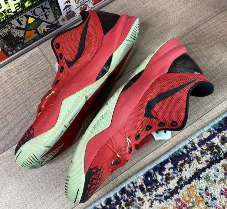 Nike Zoom Kobe Venomenon 4 University Red