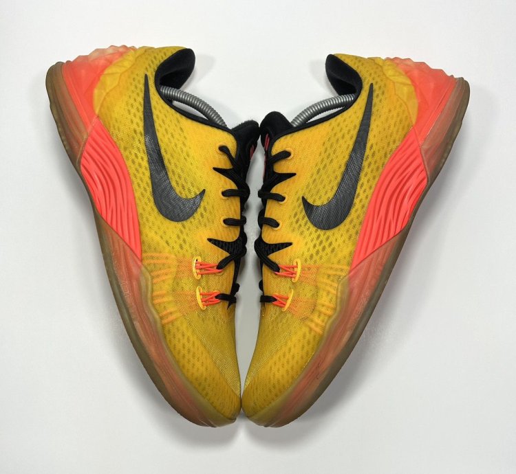 Nike Zoom Kobe Venomenon 5 University Gold Shoes Size 10 5