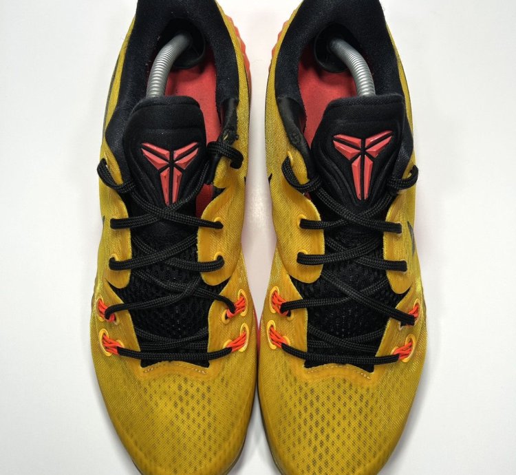 Nike Zoom Kobe Venomenon 5 University Gold Shoes Size 10 5