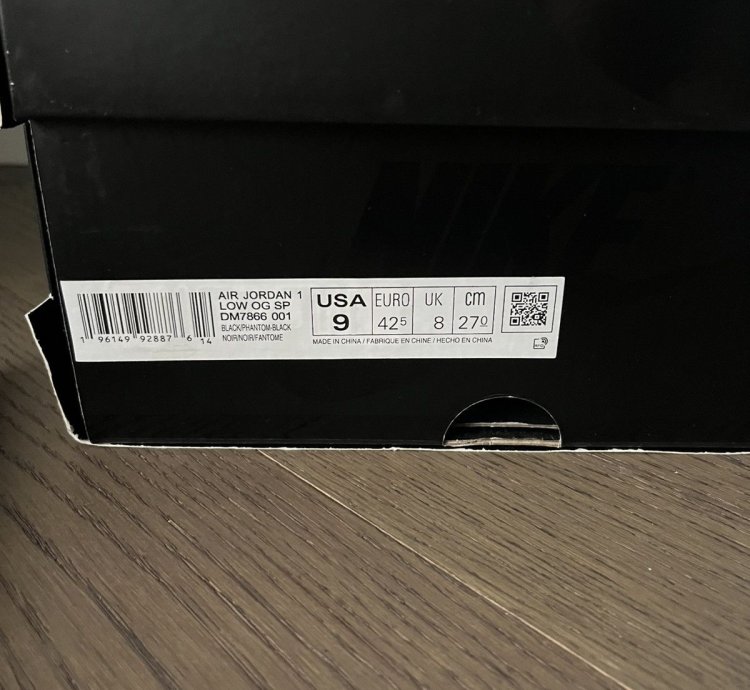 Travis Scott Jordan Phantom Black Low worn Once
