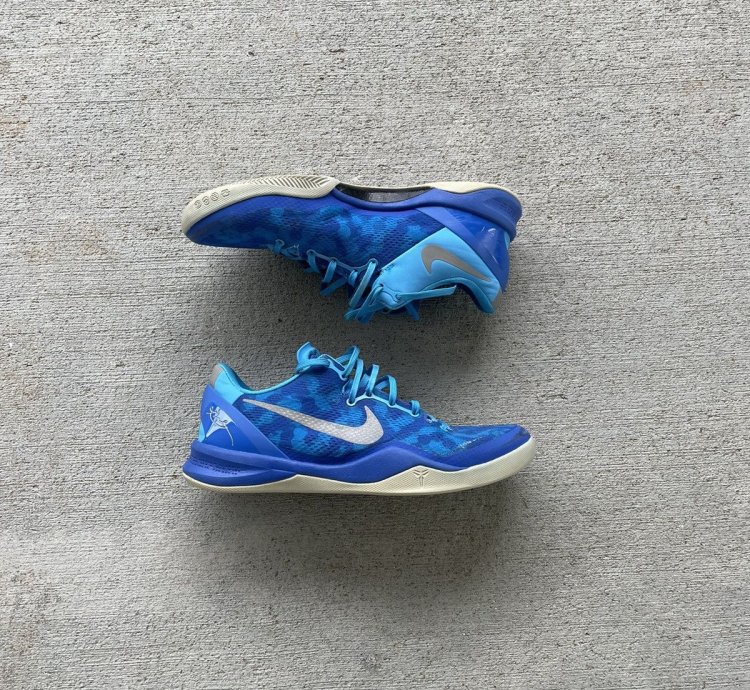 Rare Kobe 8 Blue Glow