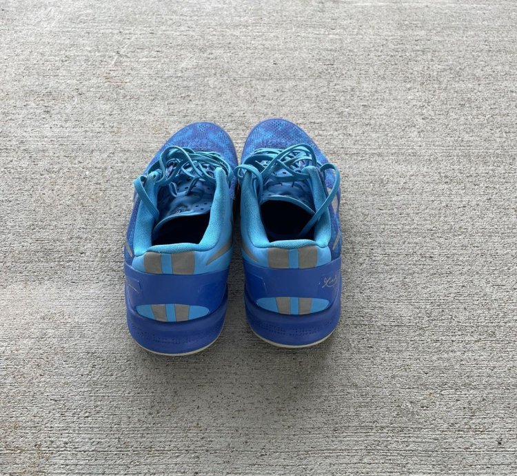 Rare Kobe 8 Blue Glow